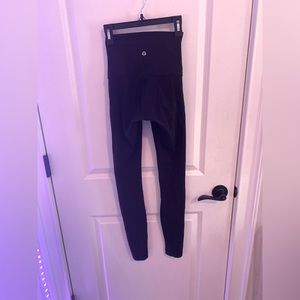 Black lululemon wonder under leggings!